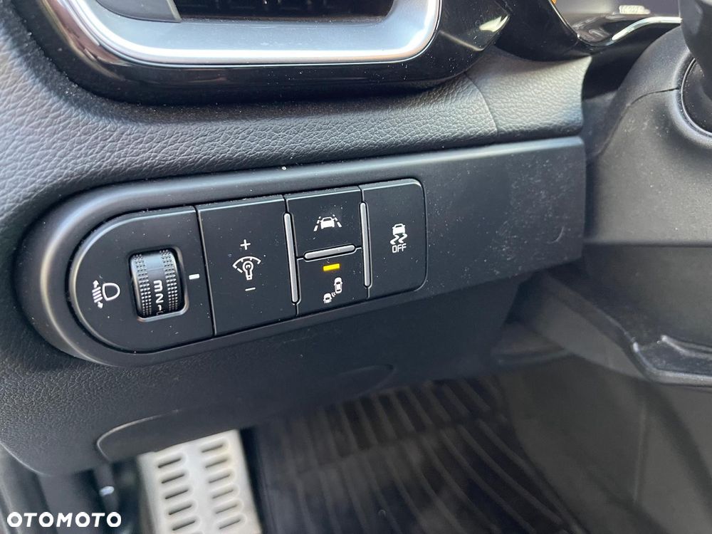 Kia Ceed 1.6 CRDi SCR L Business Line DCT - 32