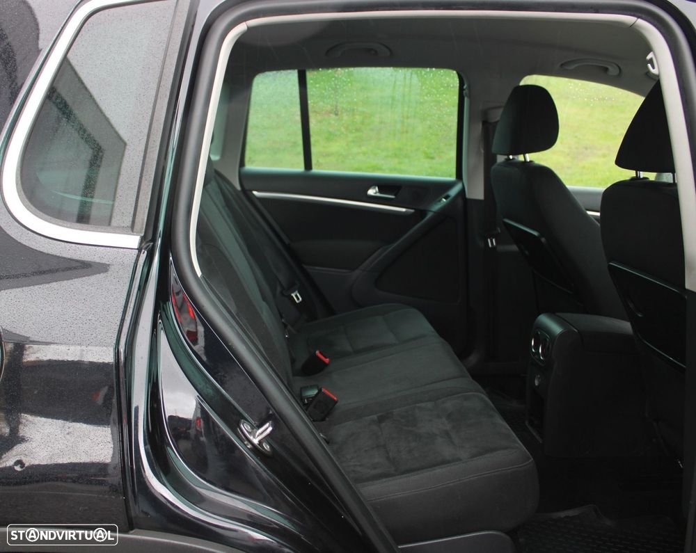 VW Tiguan 2.0 TDi Sport BlueMotion - 12