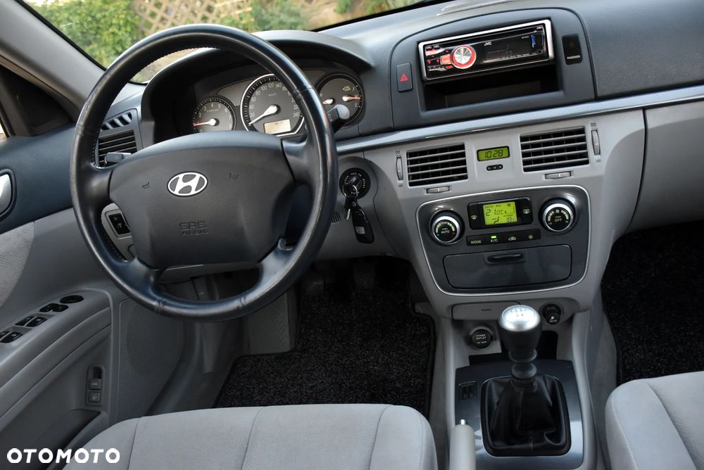 Hyundai Sonata - 23