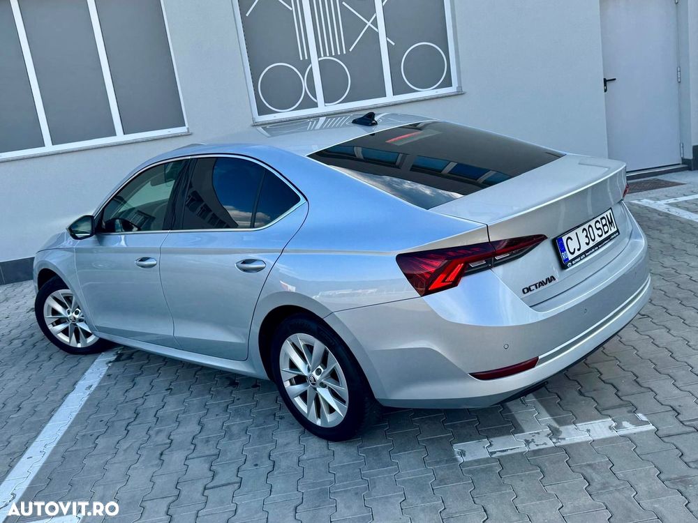 Skoda Octavia 2.0 TDI DSG Premium Edition - 32