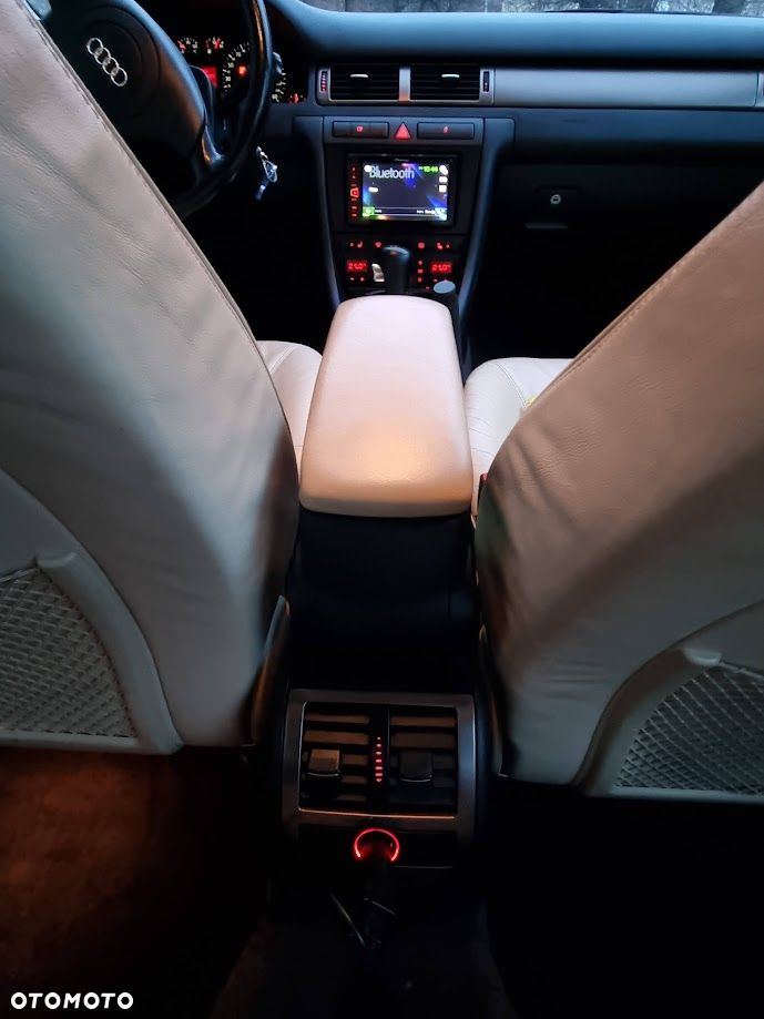 Audi A6 Avant 2.8 30V - 12