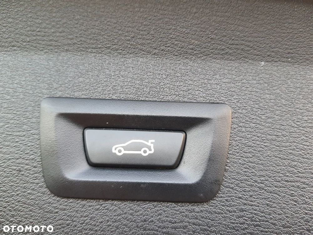 BMW X1 sDrive16d Sport Line - 10