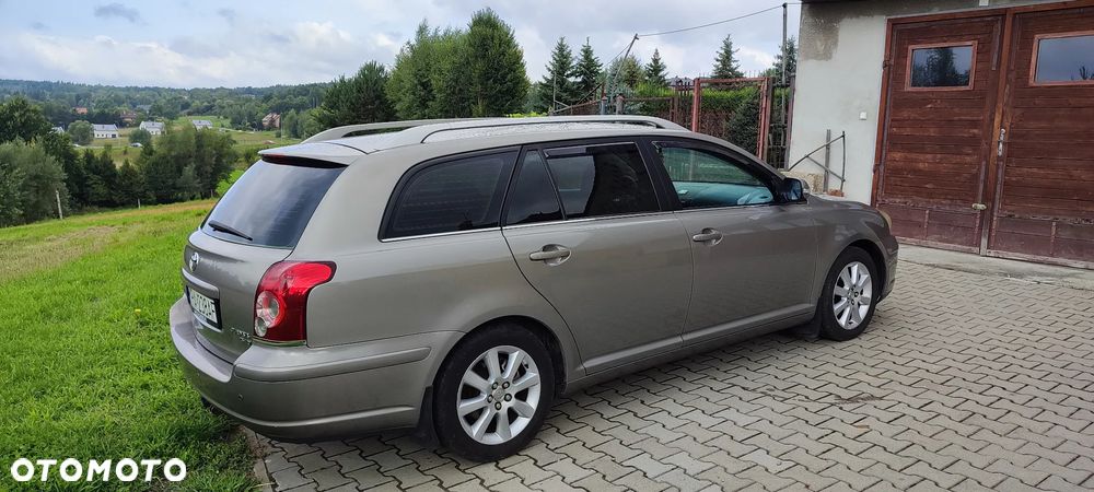 Toyota Avensis 2.0 D-4D Sol - 15