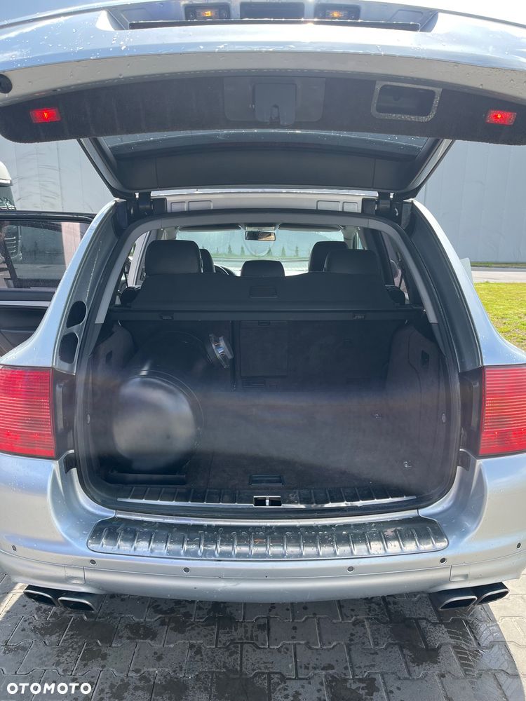 Porsche Cayenne - 14