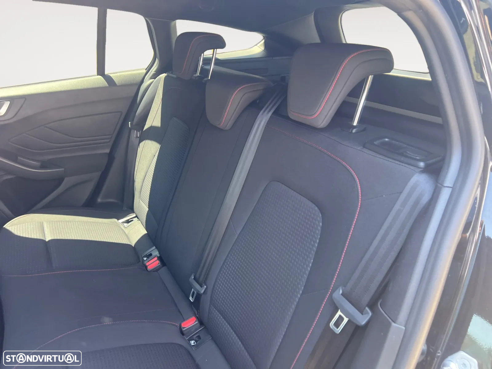 Ford Focus SW 1.0 EcoBoost MHEV ST-Line X - 15