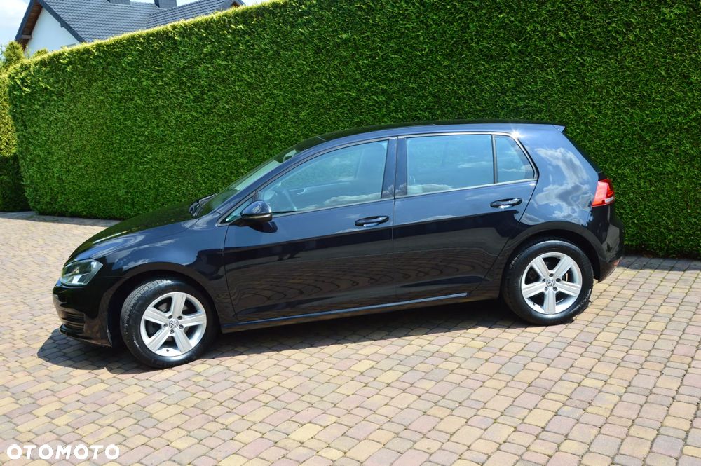 Volkswagen Golf - 5