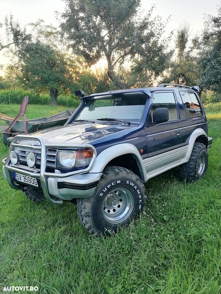 Mitsubishi Pajero - 11