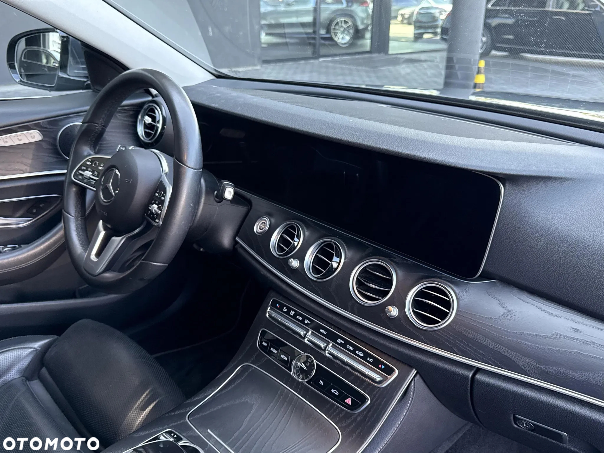 Mercedes-Benz Klasa E 220 d 4-Matic All-Terrain - 20