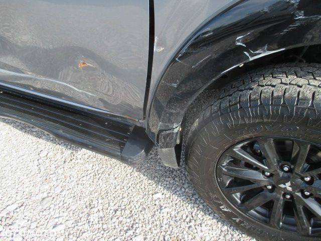 Mitsubishi l200 - 9