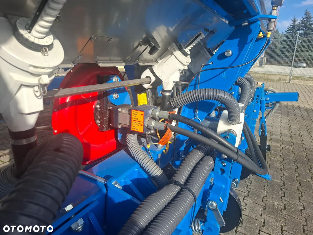 Inny CARRE FERTILOC+ - 18