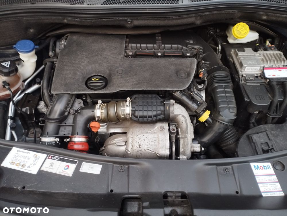 Peugeot 2008 BlueHDi FAP 120 STOP & START GT-Line Edition - 26