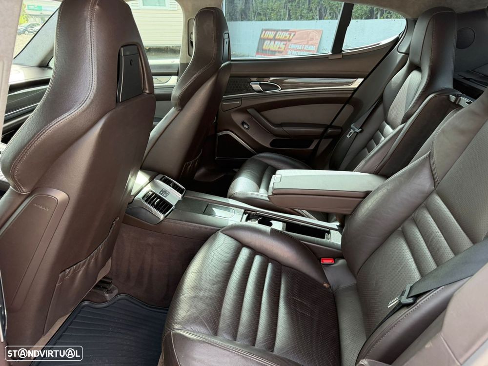 Porsche Panamera Turbo PDK - 9