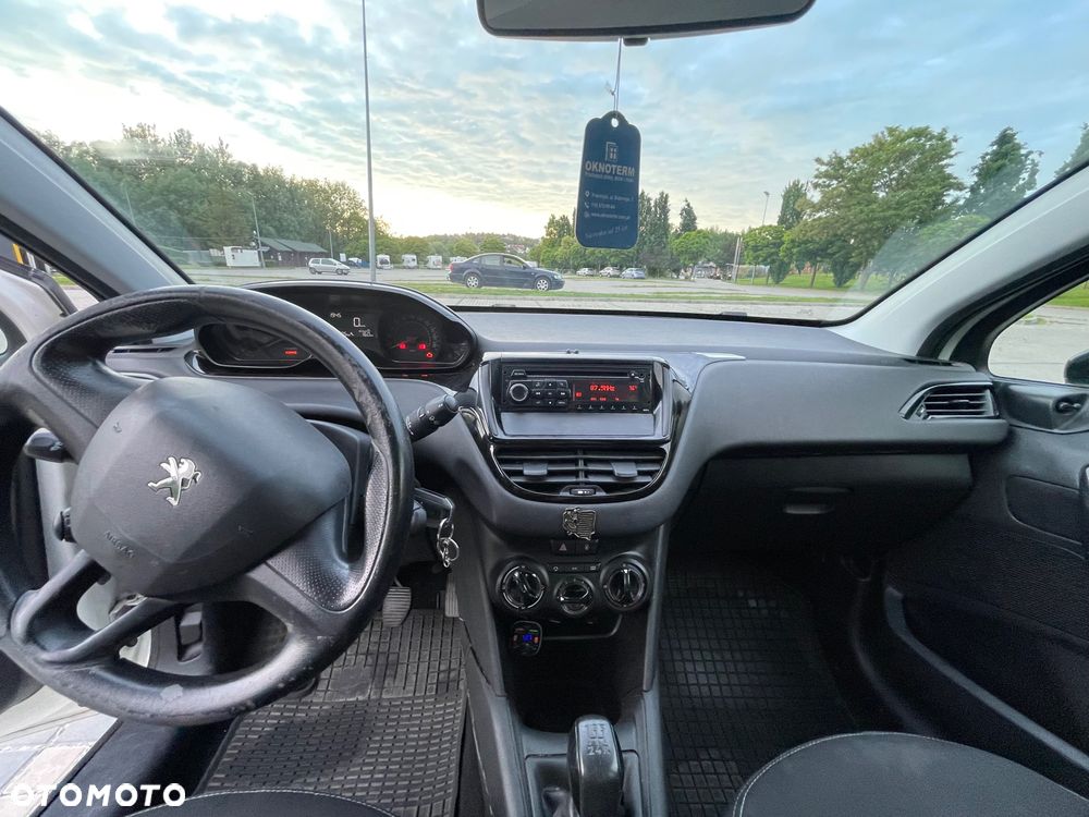 Peugeot 208 - 3