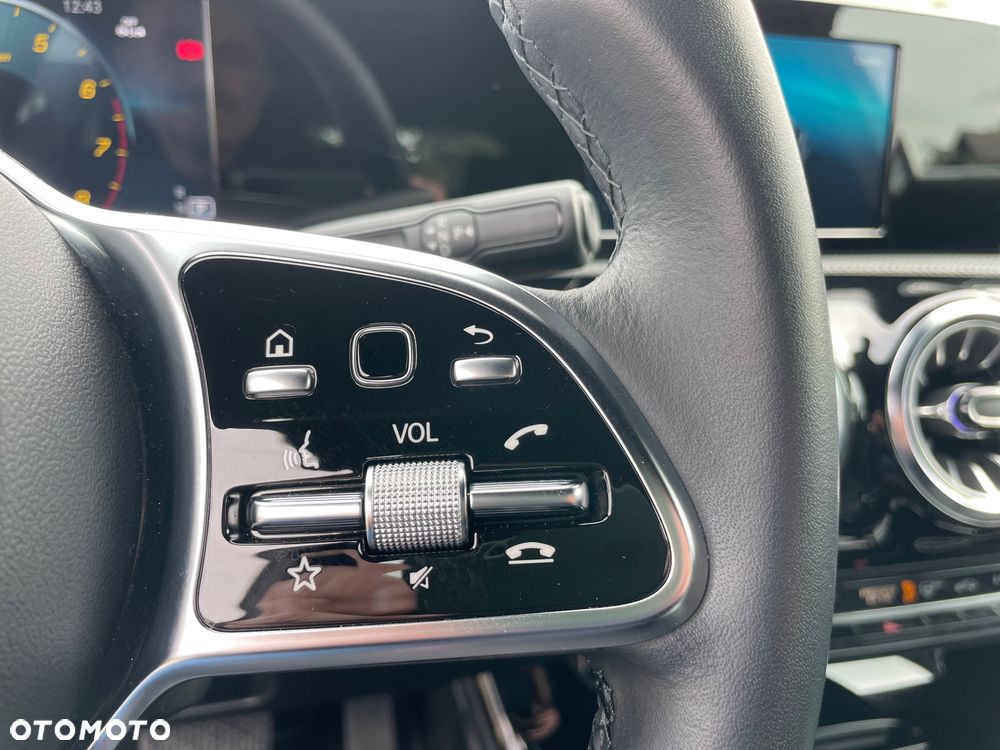 Mercedes-Benz Klasa A 200 Progressive 7G-DCT - 26