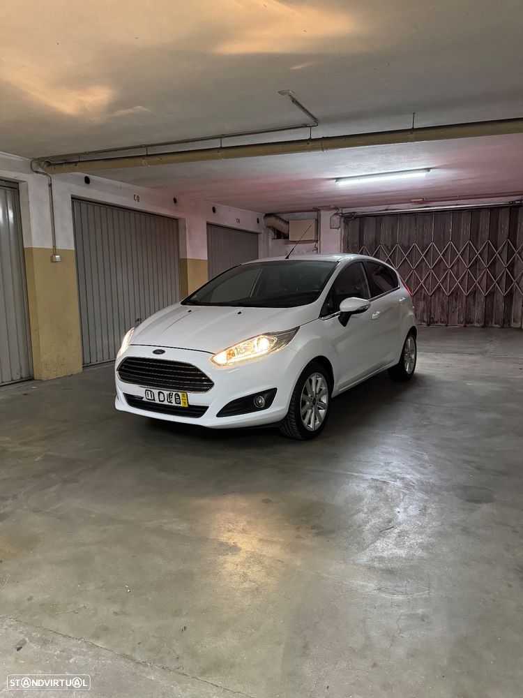 Ford Fiesta 1.0 EcoBoost Titanium - 25