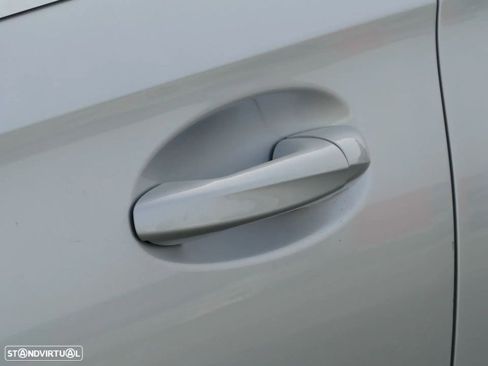 Mercedes-Benz A 250 Limousine e Style Plus - 9