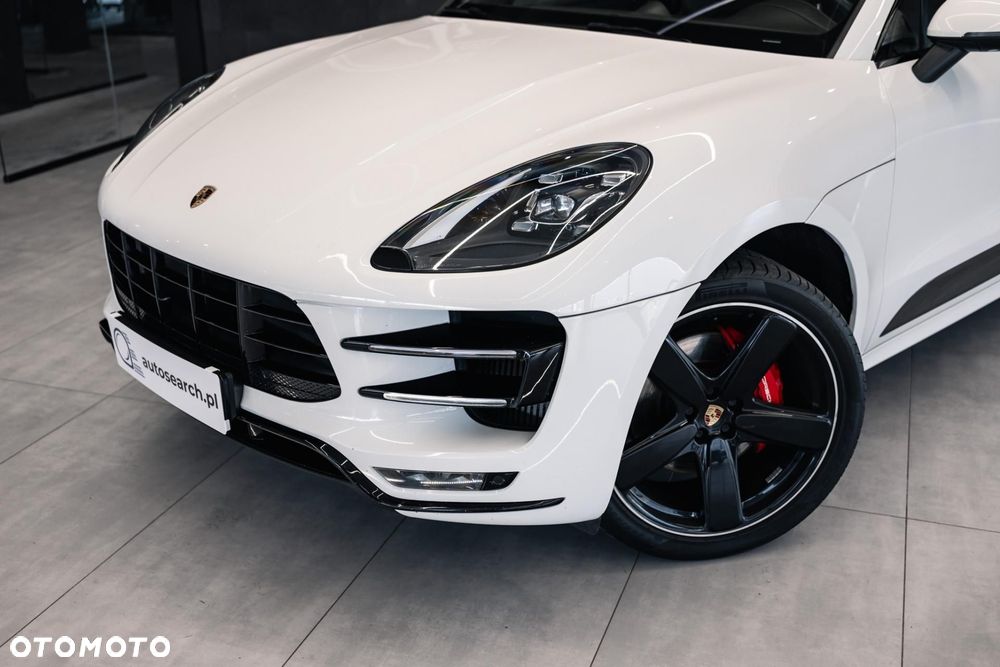 Porsche Macan Turbo - 39