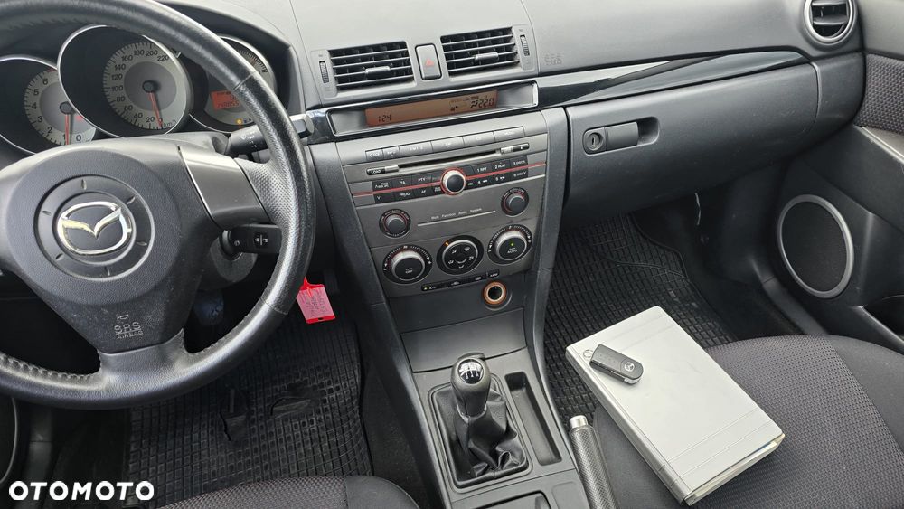 Mazda 3 1.6 Sport Active Plus - 17
