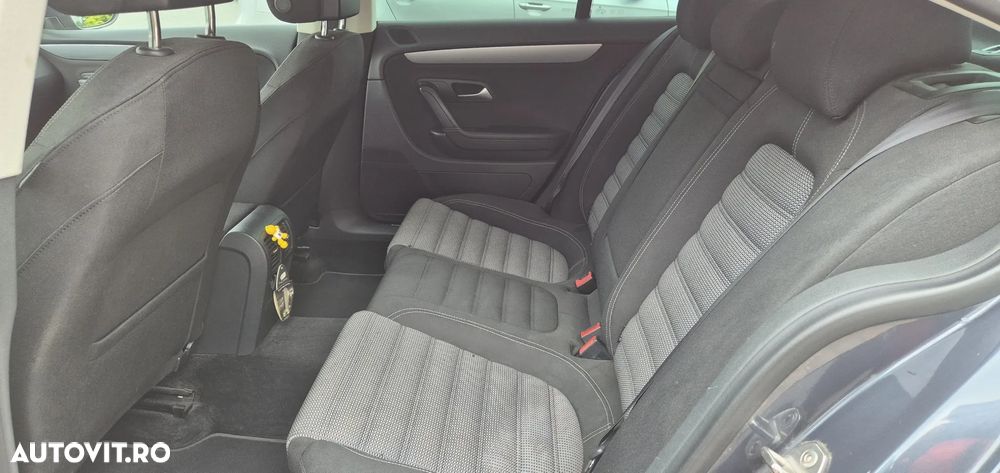 Volkswagen Passat CC - 12