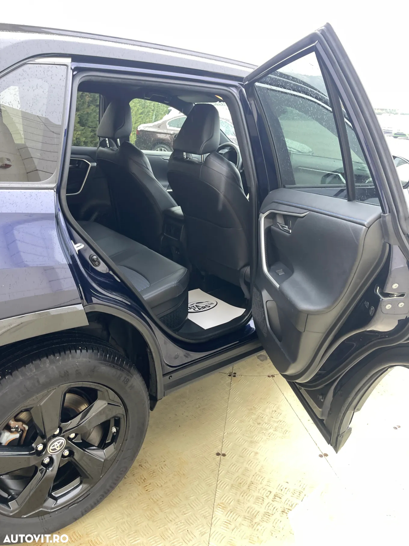 Toyota RAV4 - 24