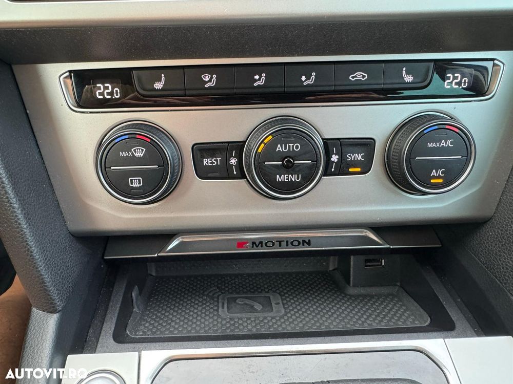Volkswagen Passat 2.0 TDI SCR 4Motion DSG Comfortline - 25