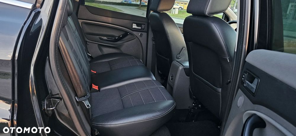 Ford Kuga 2.0 TDCi 4x4 Titanium - 9