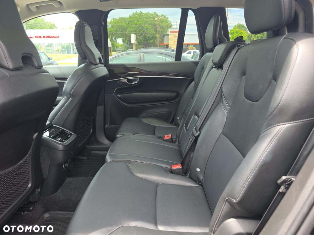 Volvo XC 90 - 13