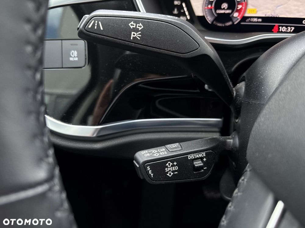 Audi Q3 Sportback - 12