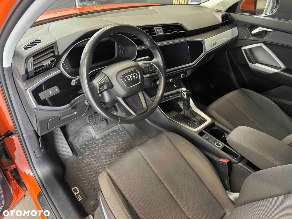 Audi Q3 35 TFSI S tronic - 14