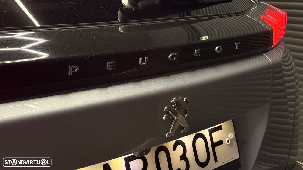 Peugeot 2008 1.2 PureTech Allure Pack - 13