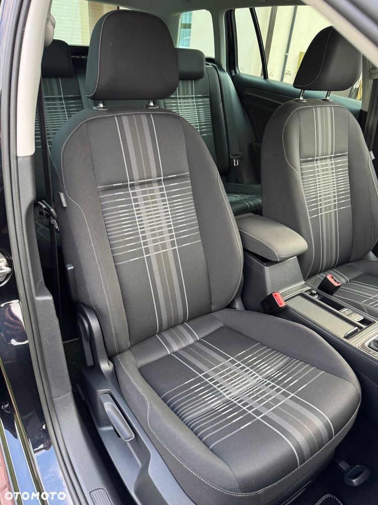 Volkswagen Golf 2.0 TDI BlueMotion Technology DSG Lounge - 17