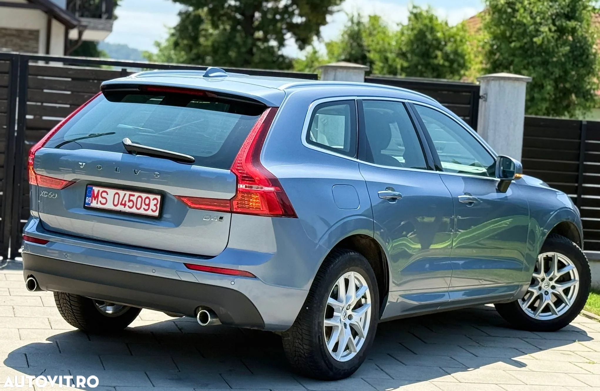 Volvo XC 60 D4 AWD Geartronic Momentum - 12
