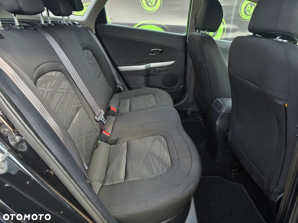 Kia Ceed - 12