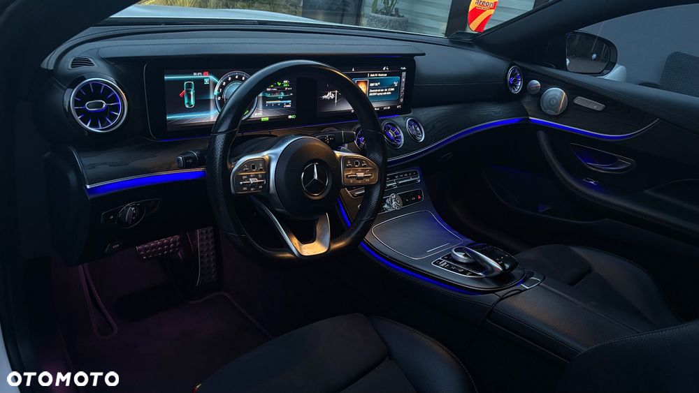 Mercedes-Benz Klasa E 300 9G-TRONIC - 8