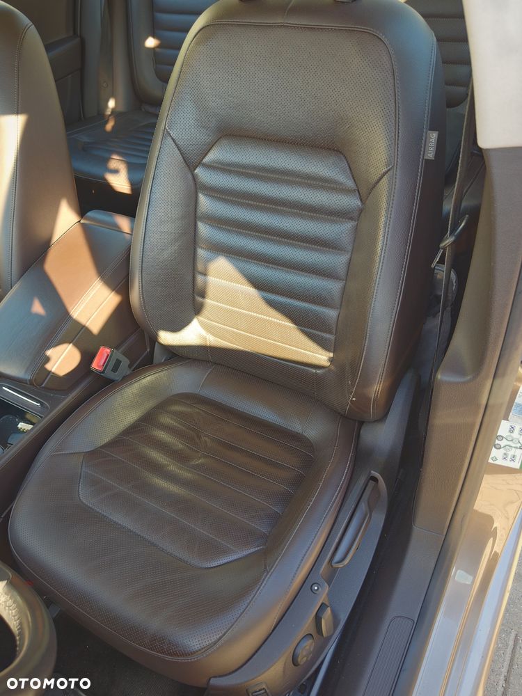 Volkswagen Passat - 10
