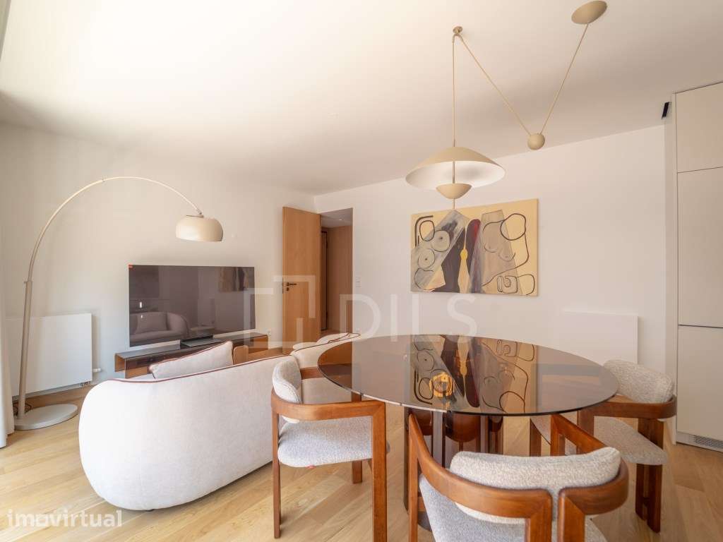 Apartamento T1 Novo, mobilado com varanda e garagem - Grande imagem: 4/29