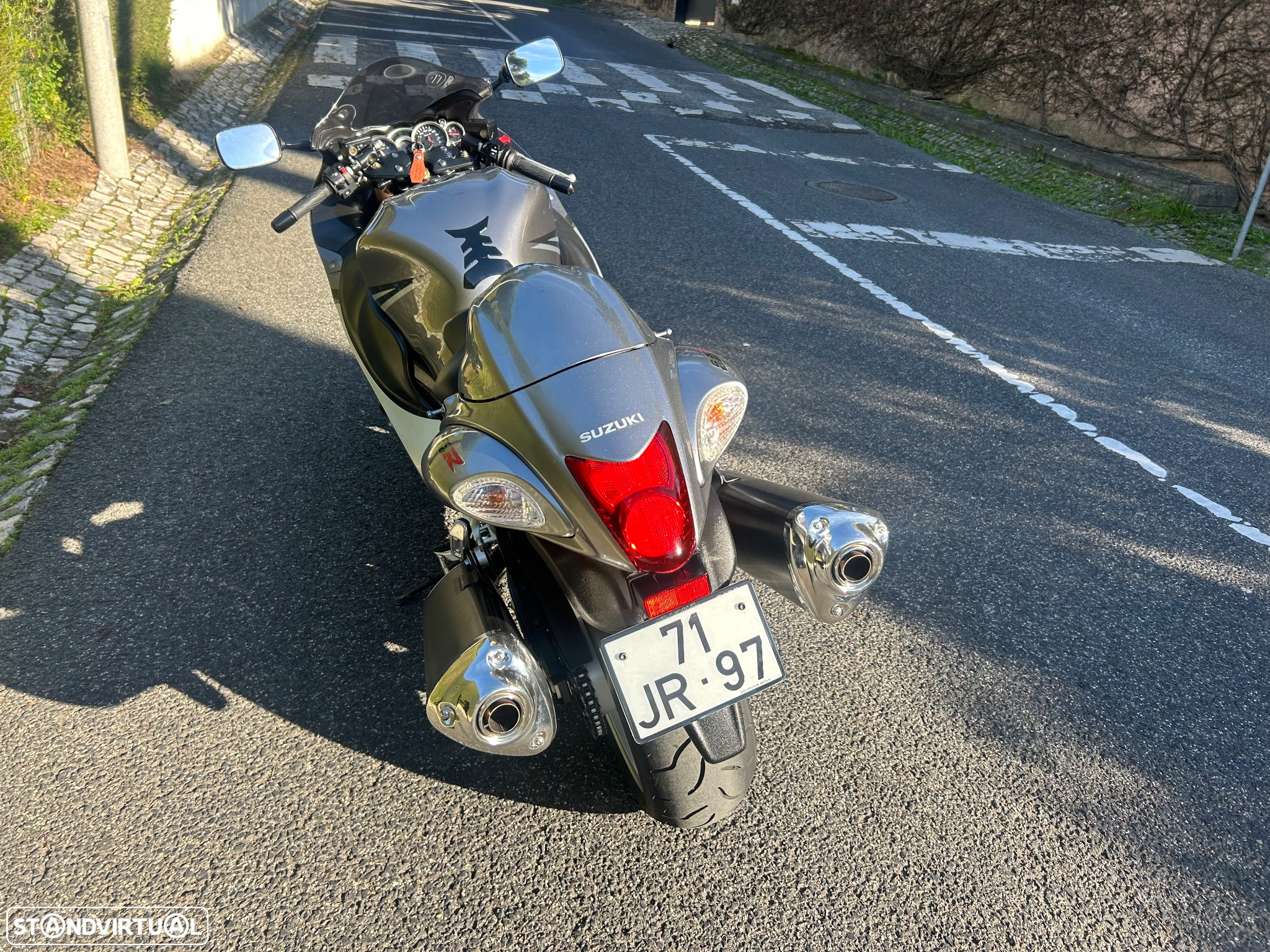 Suzuki GSX-R 1300 Hayabusa - 22