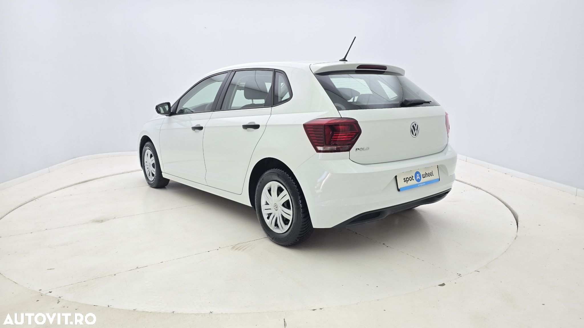 Volkswagen Polo - 8