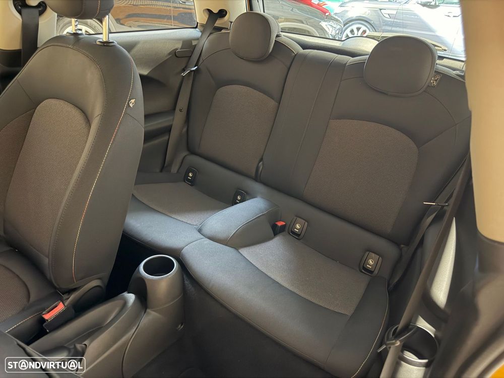 MINI 3 Portas One - 16