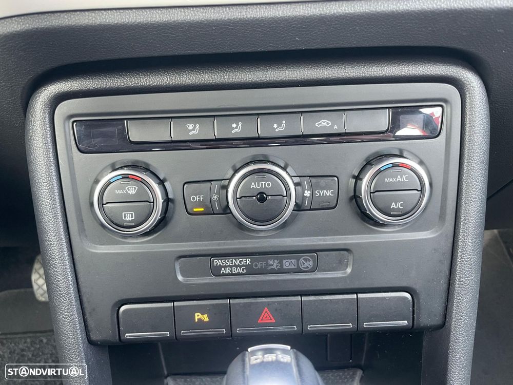 VW New Beetle 1.6 TDi DSG - 24