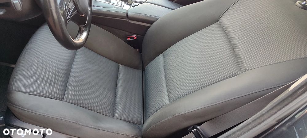 BMW Seria 5 520d - 14