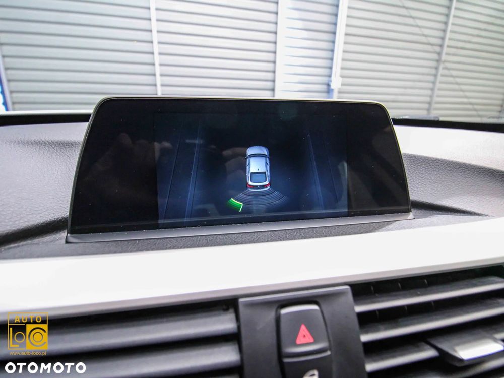 BMW 3GT 318d Business Edition - 23