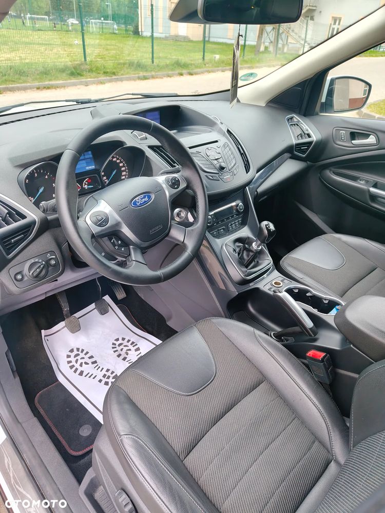 Ford Kuga - 8