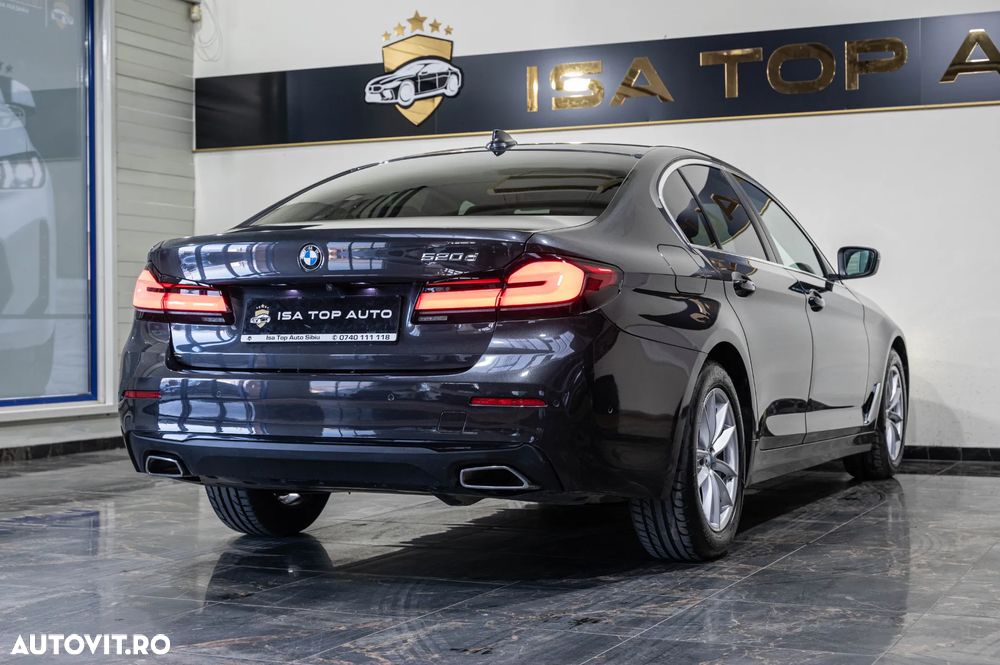 BMW Seria 5 520d Aut. Luxury Line - 37