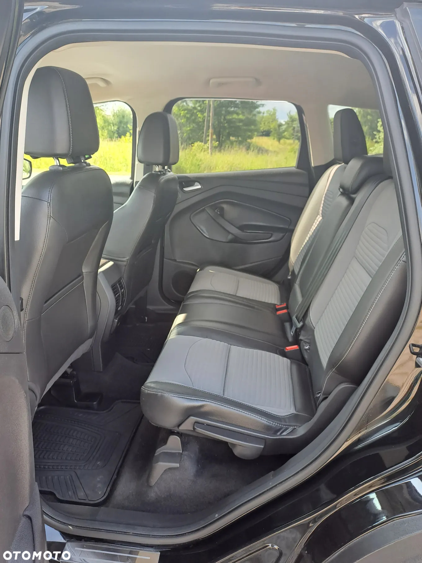Ford Escape 2.0 EcoBoost AWD Titanium - 9