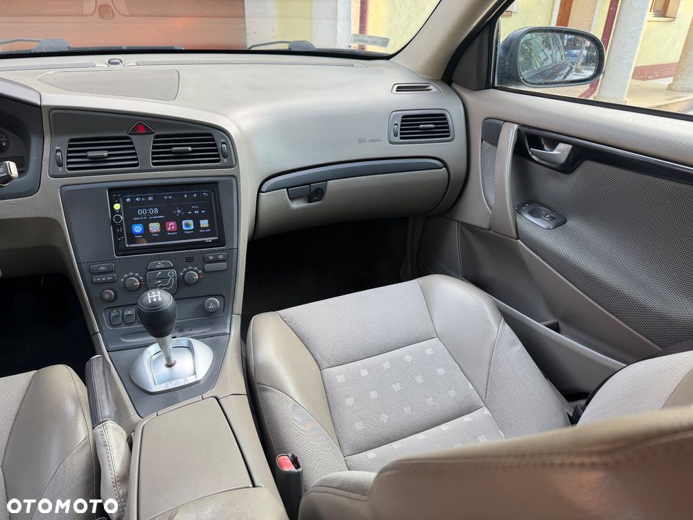 Volvo S60 2.4 D5 - 19