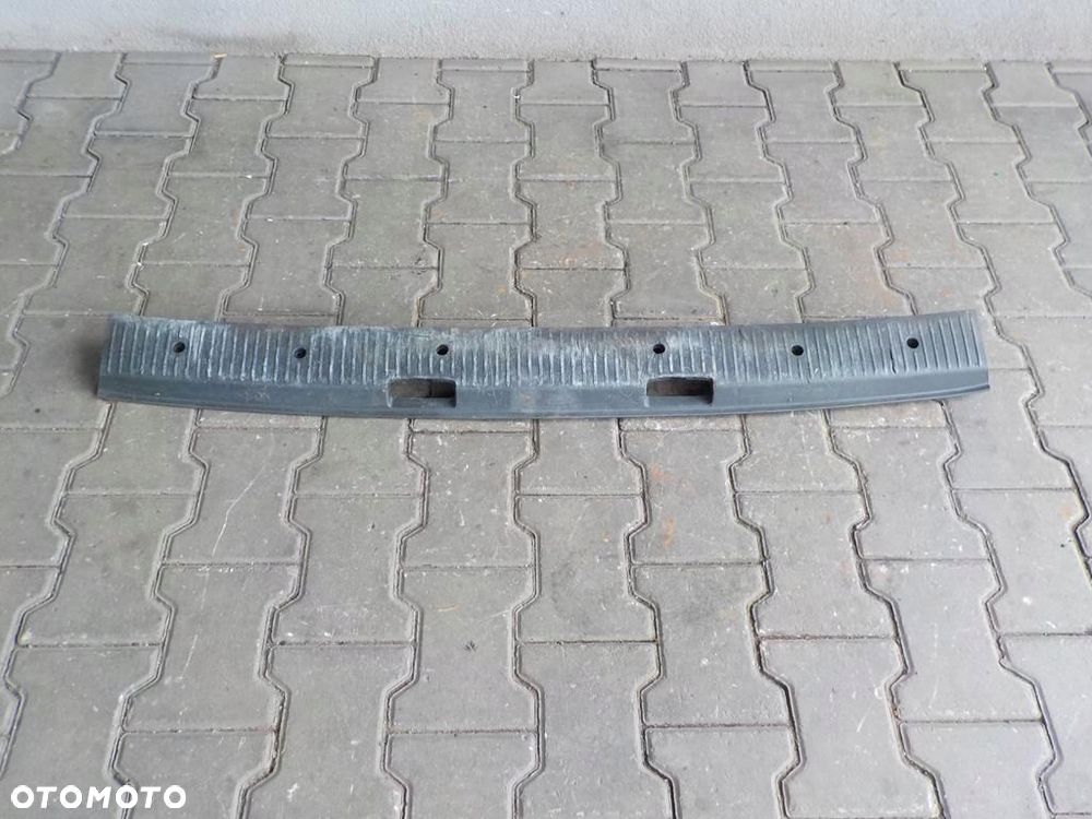 VW T5 PLASTIK LISTWA TYLNA PROGOWA POD DRZWI SKRZYDEŁKOWE - 1