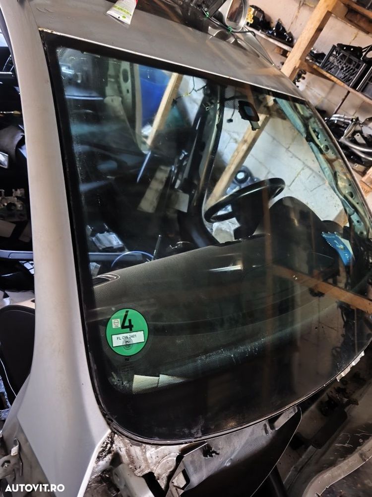 Parbriz cu senzor  Volkswagen Passat B6 2005 - 2010

Este în star - 4