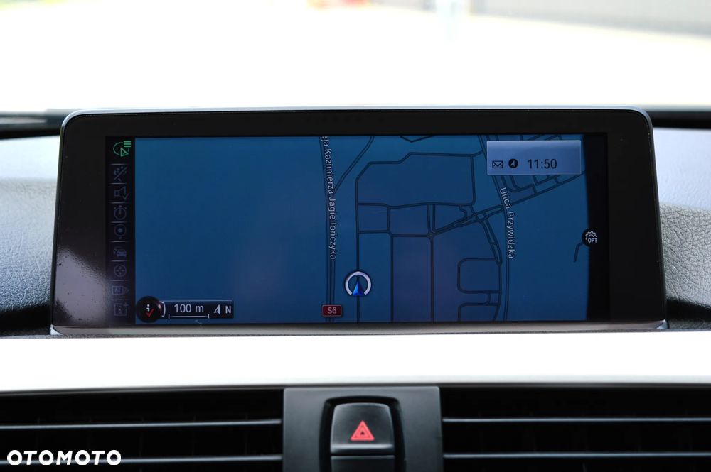 BMW Seria 3 318d Sport Line - 18