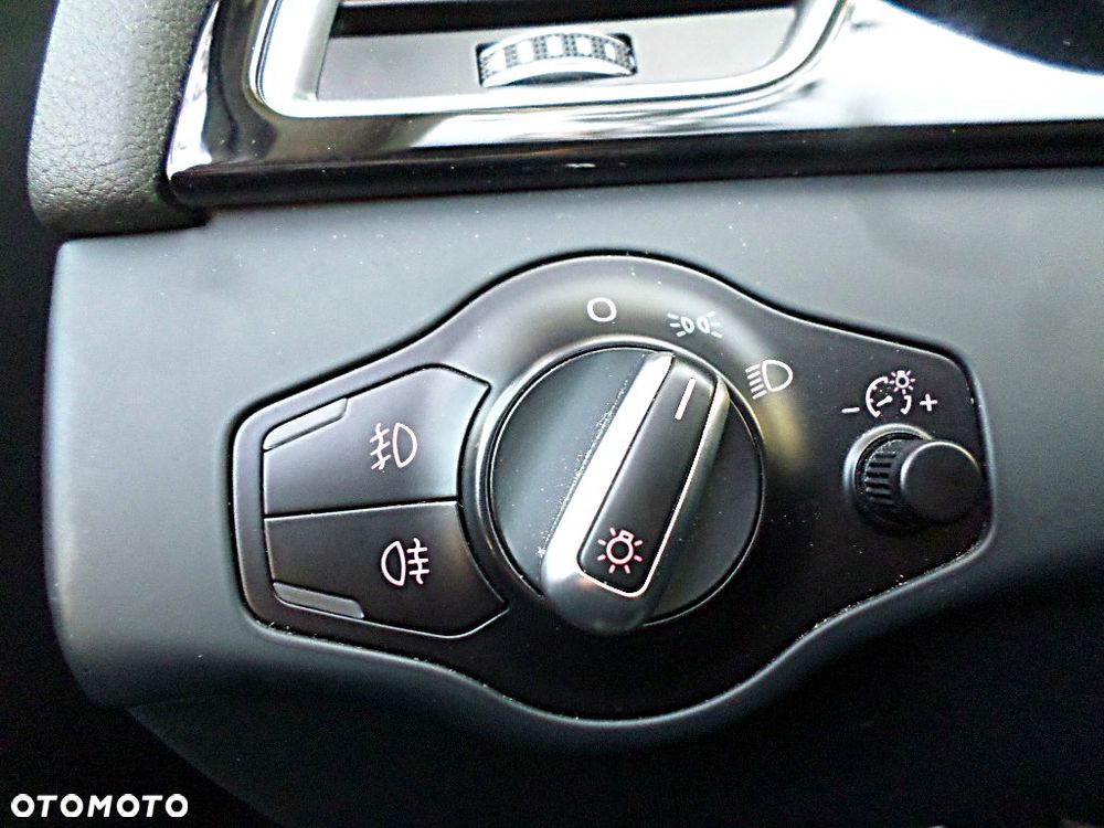 Audi A4 Avant 2.0 TDI DPF clean diesel quattro S line Sportpaket - 20